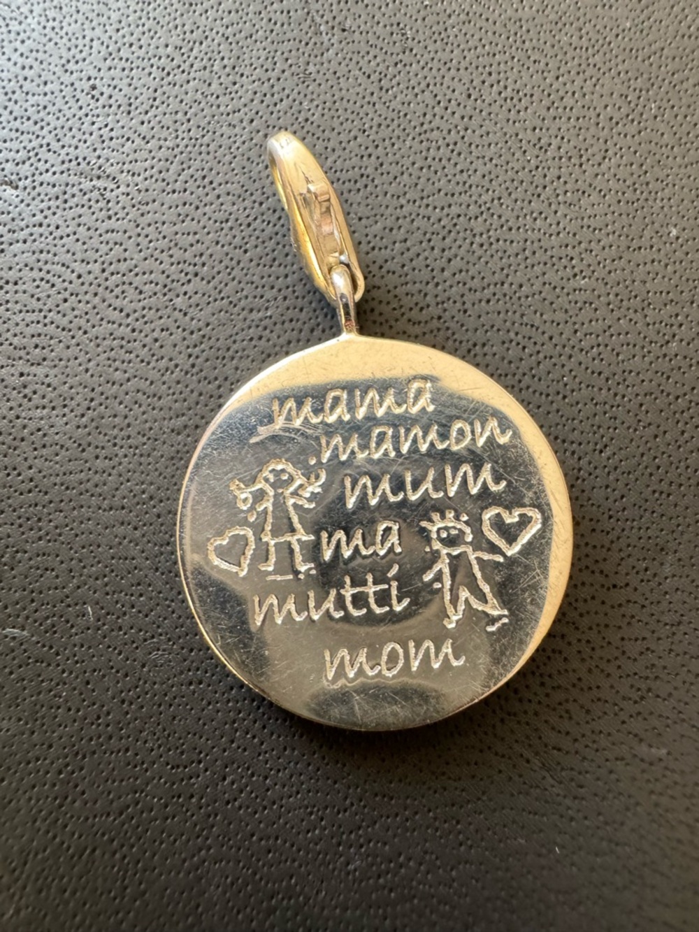 Thomas Sabo Silver 'Mama Mum Mom' Round Pendant Charm
